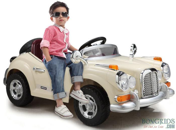 Xe ô tô điện trẻ em JE 128 màu kem