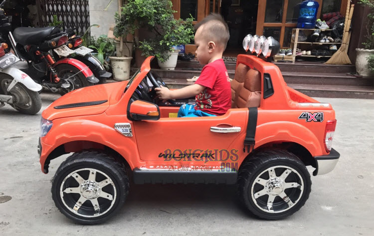 Xe ô tô điện trẻ em DKF-150