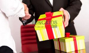 Dịch vụ bọc quà giá rẻ - uy tín