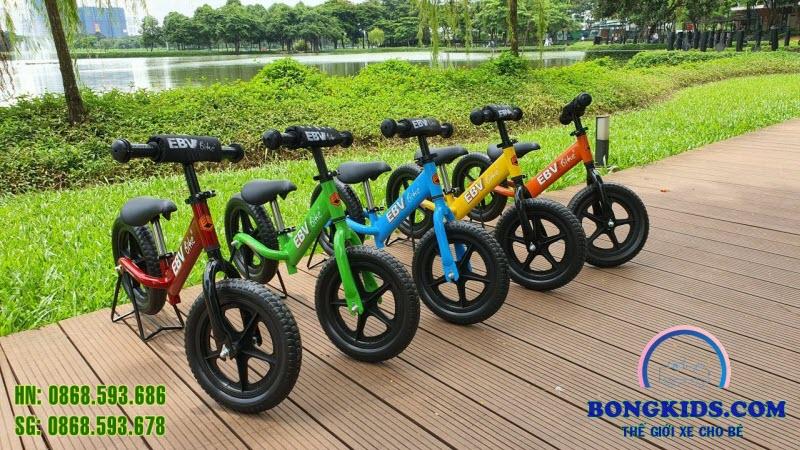 Xe thăng bằng cho bé Em Bé Vàng EBV Bike