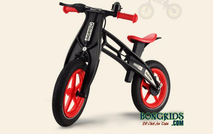 Xe thăng bằng cho bé 809