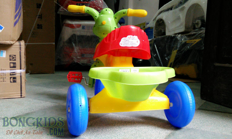 Xe ba bánh cho bé hình con kiến