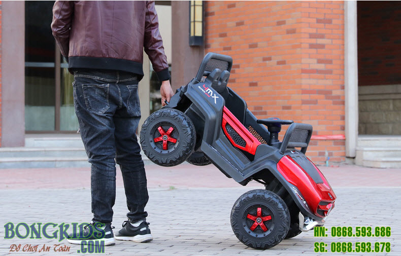Tay kéo Xe ô tô điện trẻ em địa hình nhỏ Mecerdes 1600