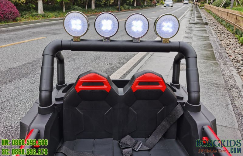 Xe ô tô điện trẻ em 2 chỗ